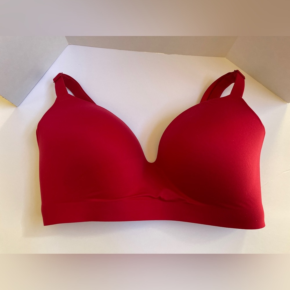 SOMA Enbliss Red wireless bra Size 38C
